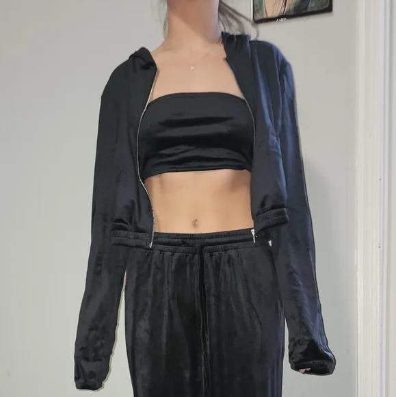 NWT Dolls Kill Luxurious Soft Velor Black Pant And Jacket Set - Picture 2 of 13